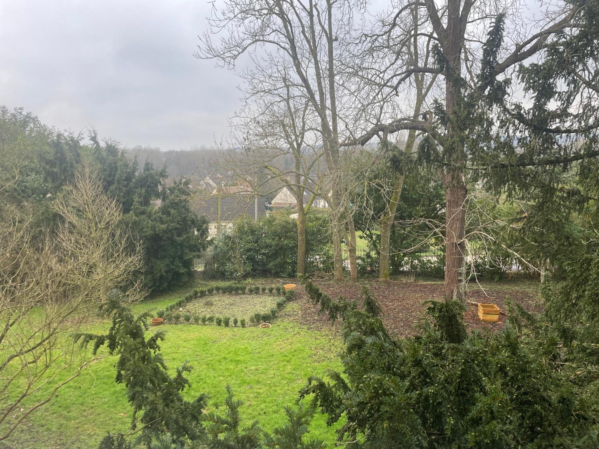 VILLA SPA PERRET-4 Étoiles-PARC de 3 Ha au pied du PARC NATUREL DU VEXIN NORMAND-Châteaux -Nature-Ballades-VTT-Cheval-Golf-À 5 Mn de GIVERNY-Jardins de MONET-Musée IMPRESSIONNISTE-Pour 2 Nuitées SAUNA ou JACUZZI offert en Hiver ou PISCINE en Été ou H Sainte-Genevieve-les-Gasny Chambre photo