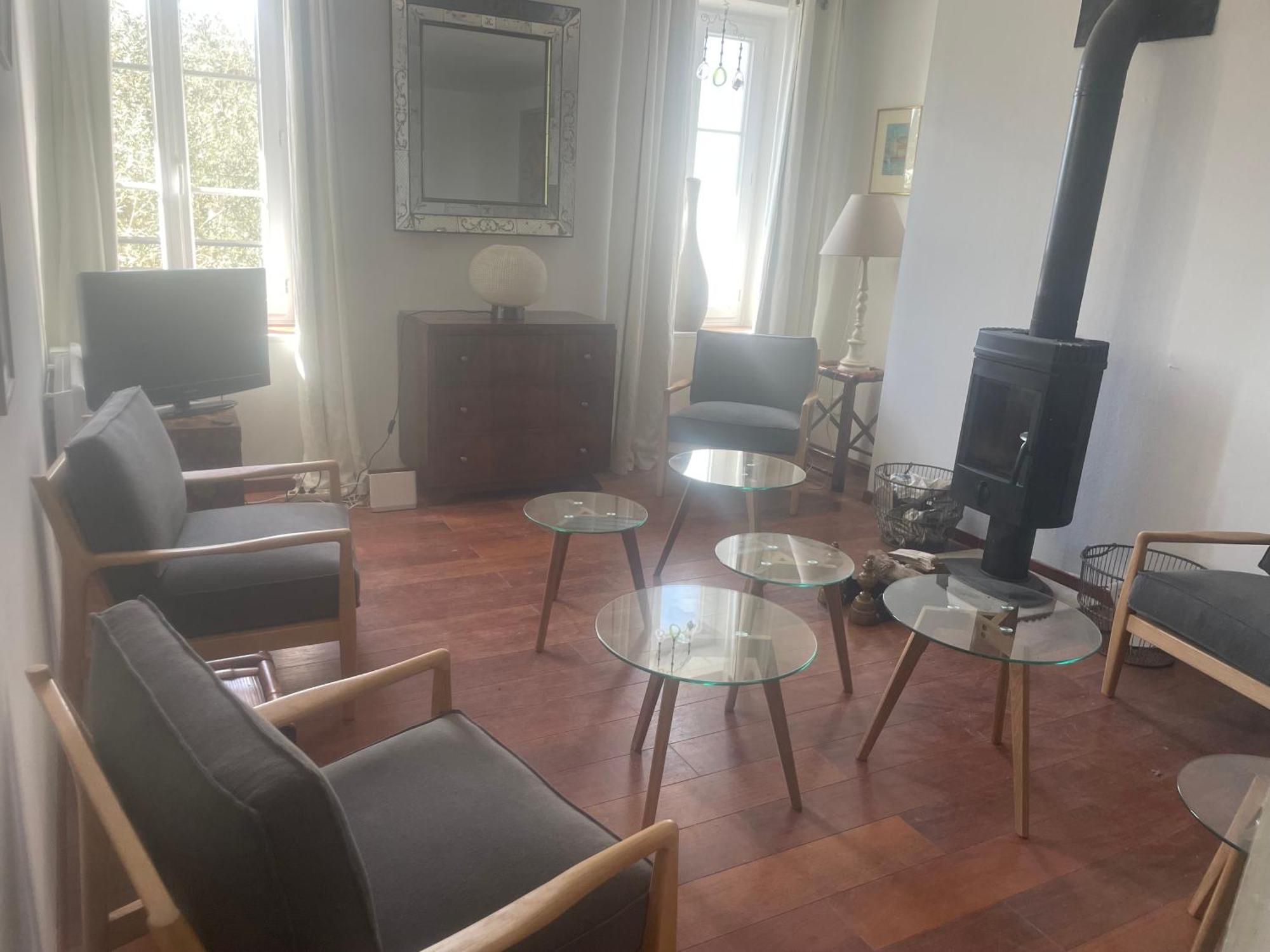 VILLA SPA PERRET-4 Étoiles-PARC de 3 Ha au pied du PARC NATUREL DU VEXIN NORMAND-Châteaux -Nature-Ballades-VTT-Cheval-Golf-À 5 Mn de GIVERNY-Jardins de MONET-Musée IMPRESSIONNISTE-Pour 2 Nuitées SAUNA ou JACUZZI offert en Hiver ou PISCINE en Été ou H Sainte-Genevieve-les-Gasny Chambre photo