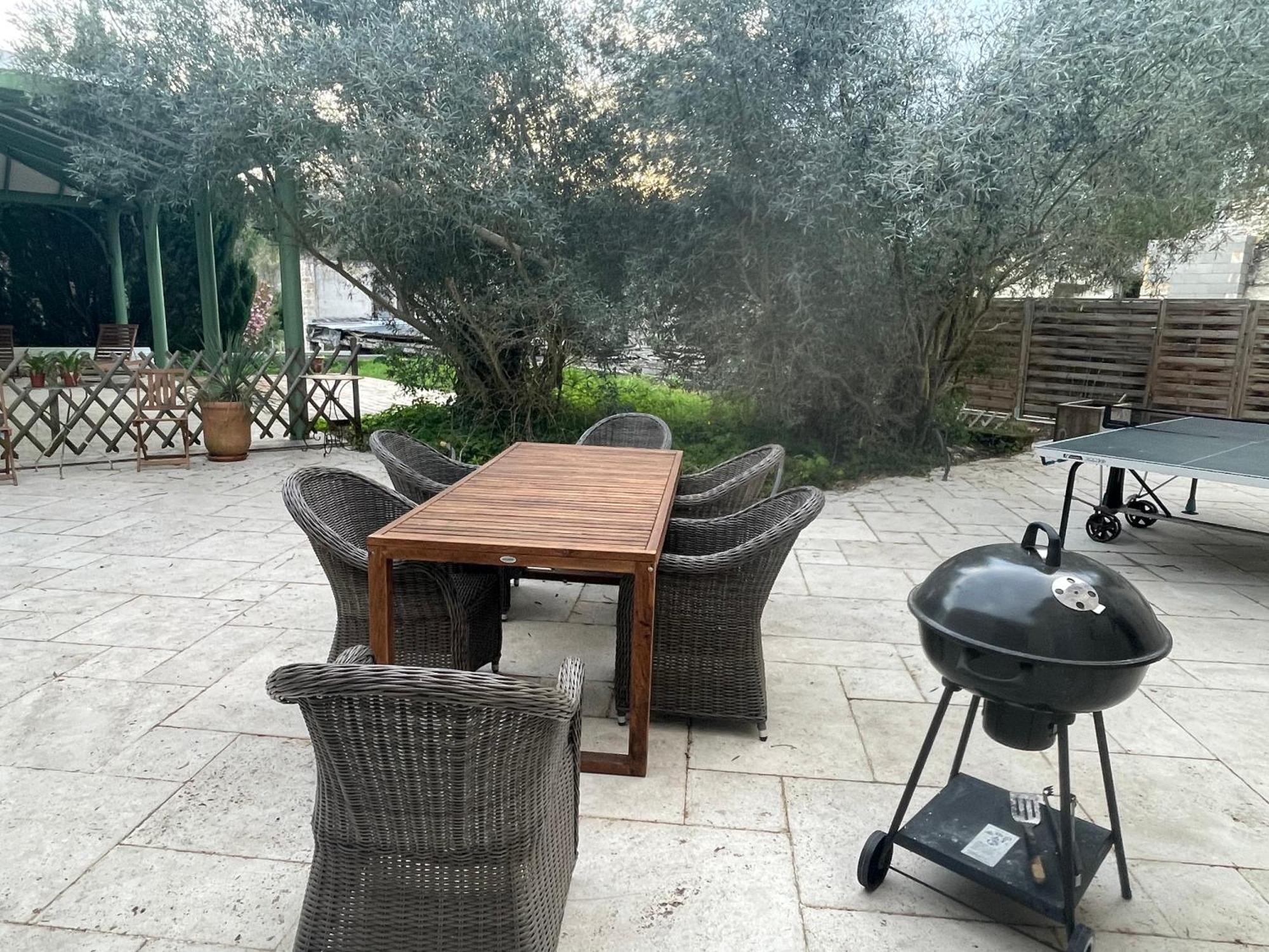 VILLA SPA PERRET-4 Étoiles-PARC de 3 Ha au pied du PARC NATUREL DU VEXIN NORMAND-Châteaux -Nature-Ballades-VTT-Cheval-Golf-À 5 Mn de GIVERNY-Jardins de MONET-Musée IMPRESSIONNISTE-Pour 2 Nuitées SAUNA ou JACUZZI offert en Hiver ou PISCINE en Été ou H Sainte-Genevieve-les-Gasny Extérieur photo