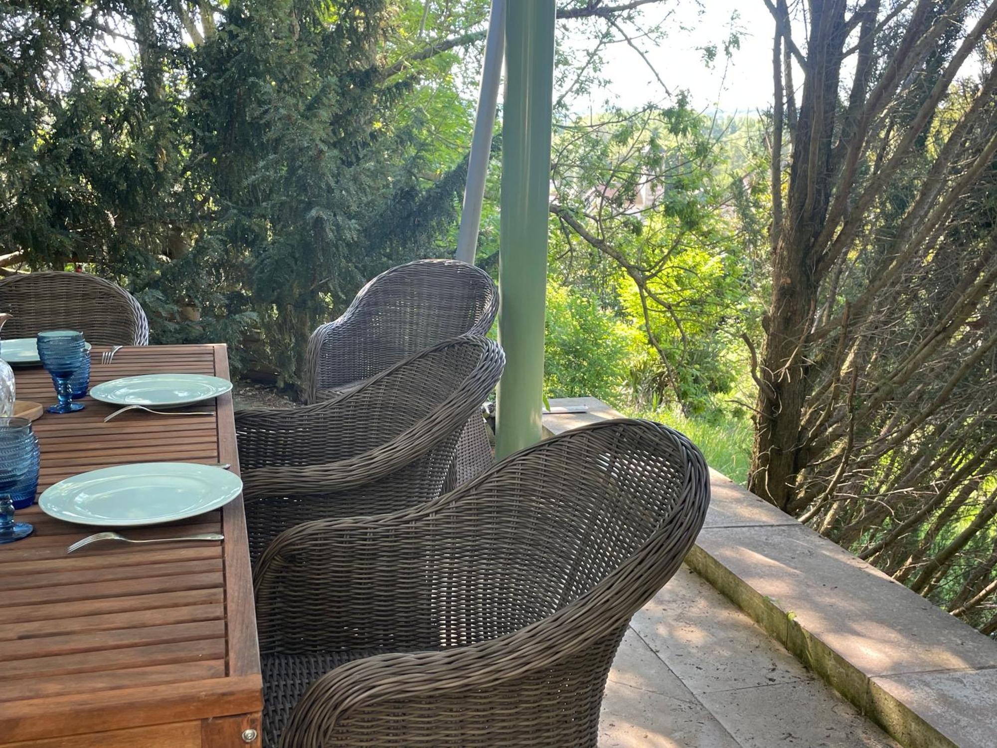 VILLA SPA PERRET-4 Étoiles-PARC de 3 Ha au pied du PARC NATUREL DU VEXIN NORMAND-Châteaux -Nature-Ballades-VTT-Cheval-Golf-À 5 Mn de GIVERNY-Jardins de MONET-Musée IMPRESSIONNISTE-Pour 2 Nuitées SAUNA ou JACUZZI offert en Hiver ou PISCINE en Été ou H Sainte-Genevieve-les-Gasny Extérieur photo