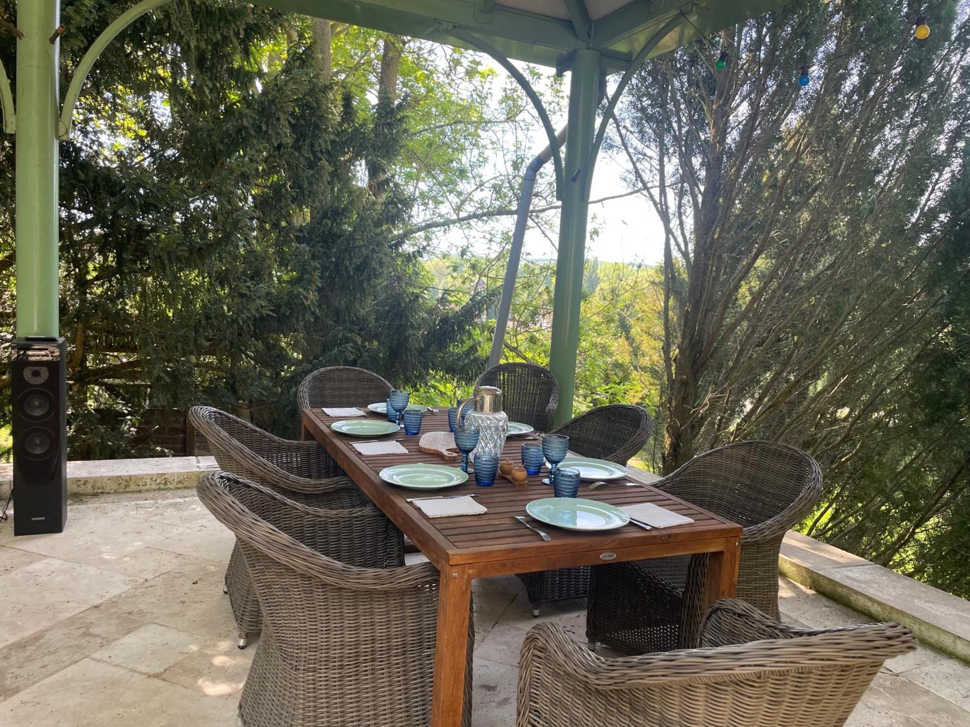 VILLA SPA PERRET-4 Étoiles-PARC de 3 Ha au pied du PARC NATUREL DU VEXIN NORMAND-Châteaux -Nature-Ballades-VTT-Cheval-Golf-À 5 Mn de GIVERNY-Jardins de MONET-Musée IMPRESSIONNISTE-Pour 2 Nuitées SAUNA ou JACUZZI offert en Hiver ou PISCINE en Été ou H Sainte-Genevieve-les-Gasny Extérieur photo