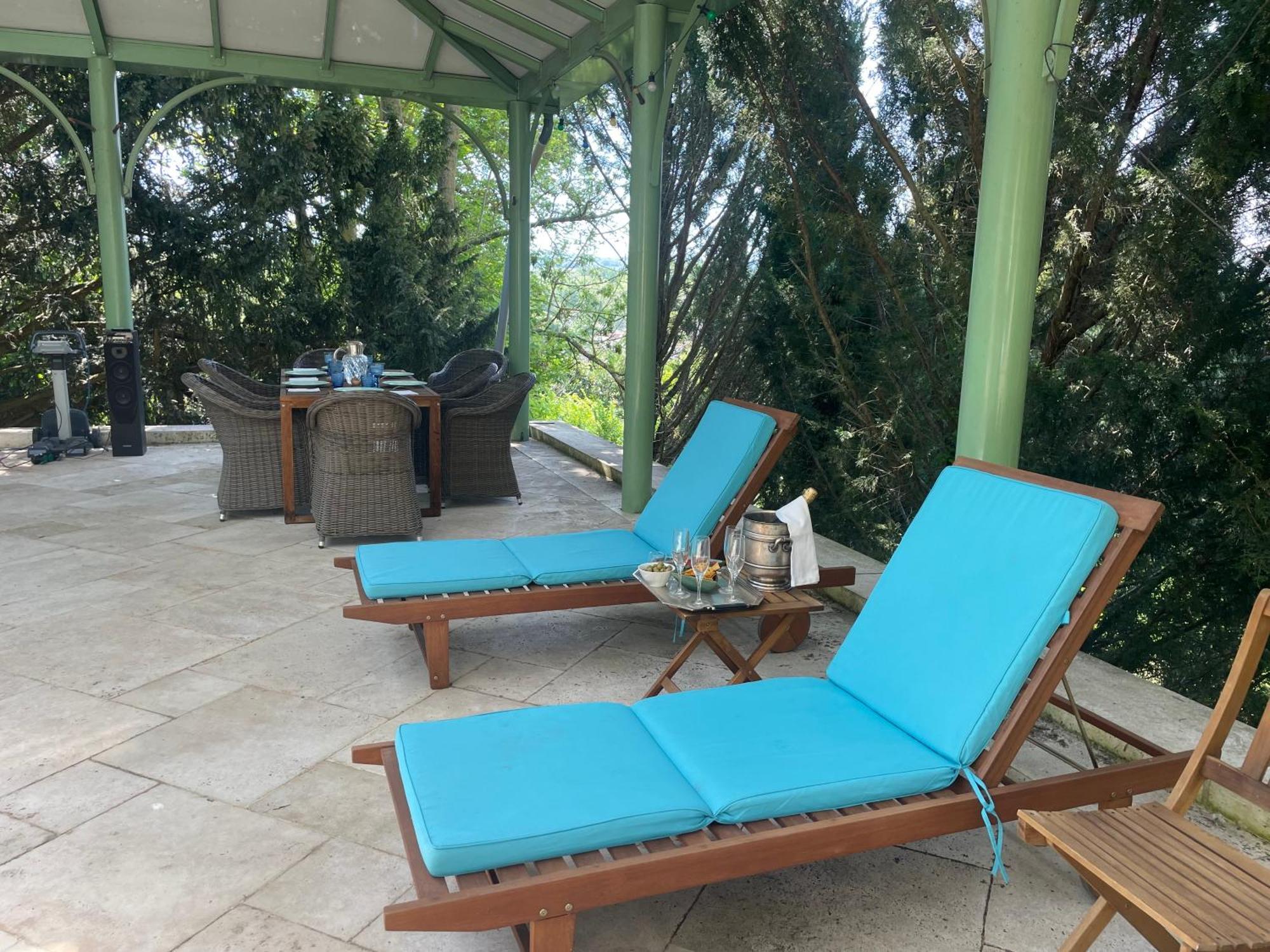 VILLA SPA PERRET-4 Étoiles-PARC de 3 Ha au pied du PARC NATUREL DU VEXIN NORMAND-Châteaux -Nature-Ballades-VTT-Cheval-Golf-À 5 Mn de GIVERNY-Jardins de MONET-Musée IMPRESSIONNISTE-Pour 2 Nuitées SAUNA ou JACUZZI offert en Hiver ou PISCINE en Été ou H Sainte-Genevieve-les-Gasny Extérieur photo